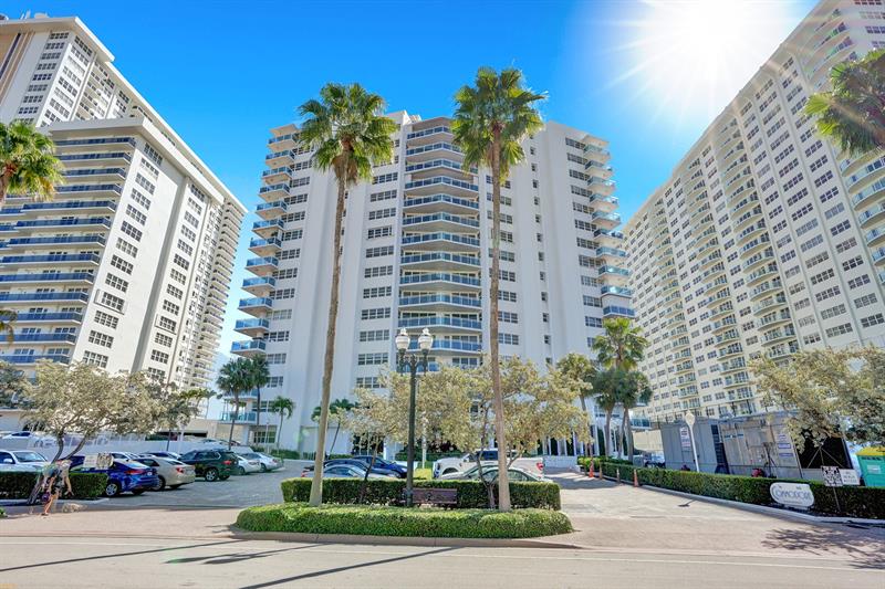 Image 65 of 82 For 3430 Galt Ocean Dr  1504