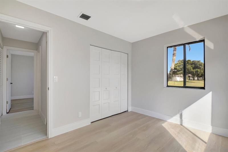 Image 12 of 45 For 14932 Wildflower Ln  14932