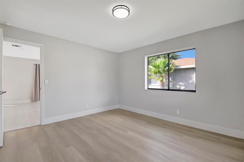 Image 23 of 45 For 14932 Wildflower Ln  14932