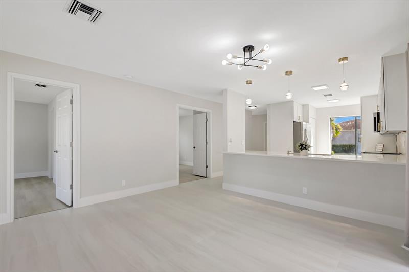 Image 9 of 45 For 14932 Wildflower Ln  14932