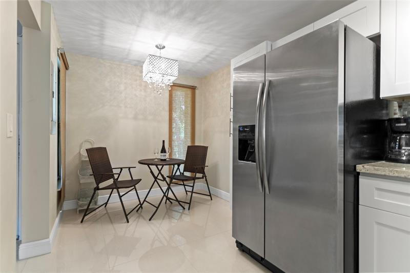 Image 9 of 34 For 16 Royal Palm Way  302