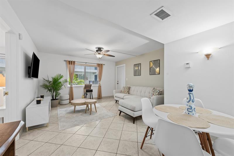 Image 3 of 15 For 1000 15th St  103