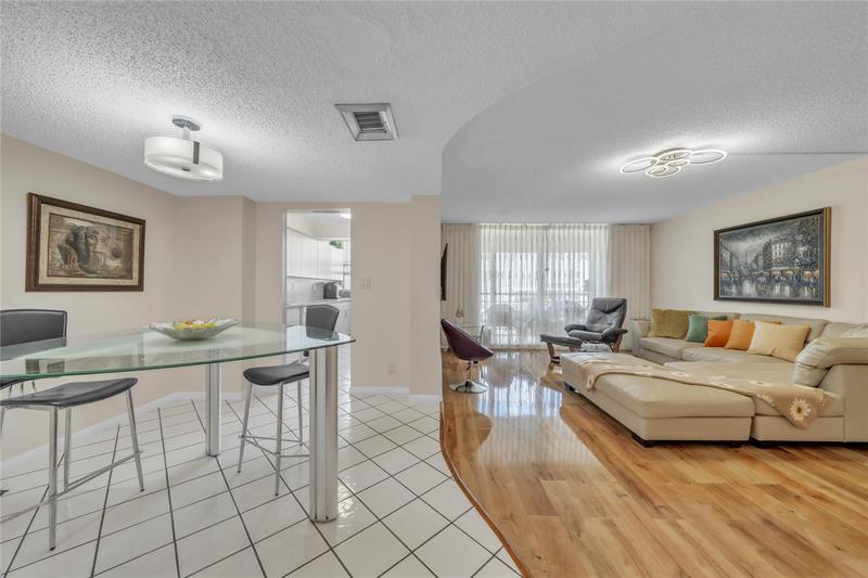 Image 8 of 58 For 100 Golden Isles Dr  611