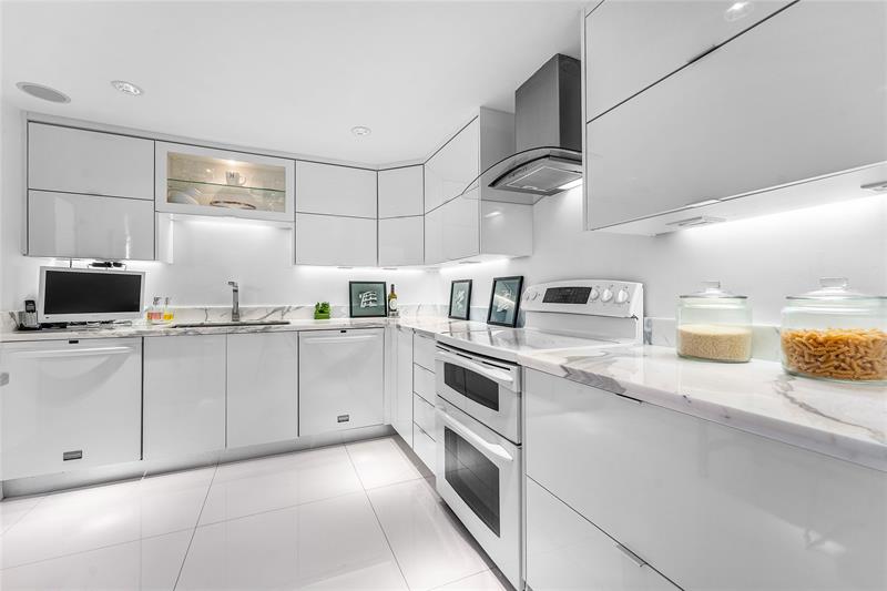 Image 13 of 39 For 2000 Ocean Dr  1209