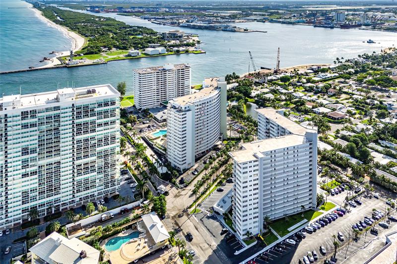 Image 36 of 39 For 2000 Ocean Dr  1209