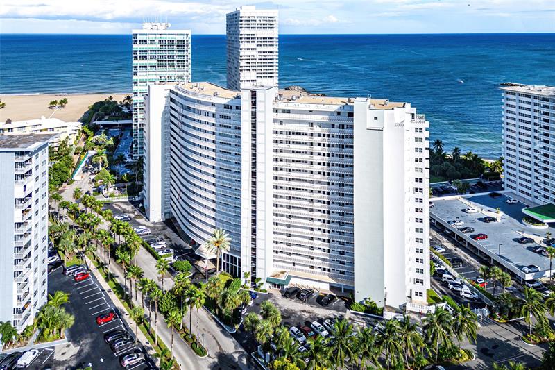 Image 37 of 39 For 2000 Ocean Dr  1209