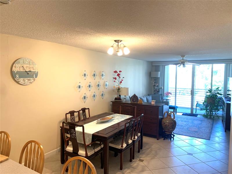 Image 15 of 17 For 2731 14th Street Cswy  307