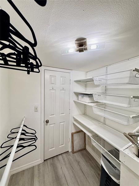 Image 21 of 39 For 2350 14th Street Cswy  108