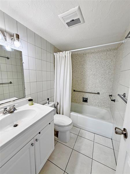 Image 23 of 39 For 2350 14th Street Cswy  108