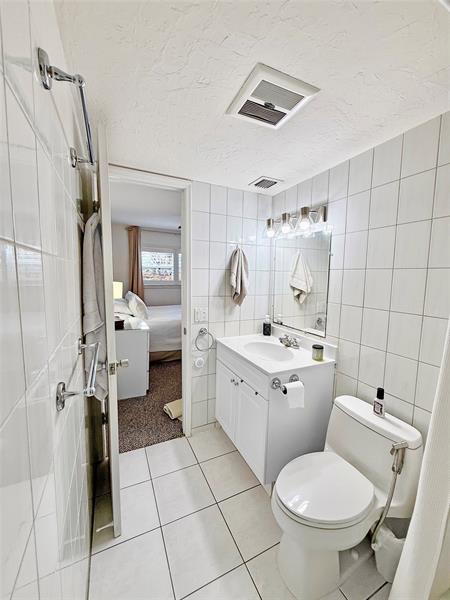 Image 24 of 39 For 2350 14th Street Cswy  108