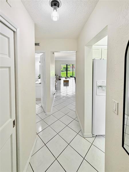 Image 28 of 39 For 2350 14th Street Cswy  108