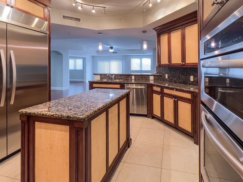 Image 17 of 73 For 4241 Ocean Blvd  102