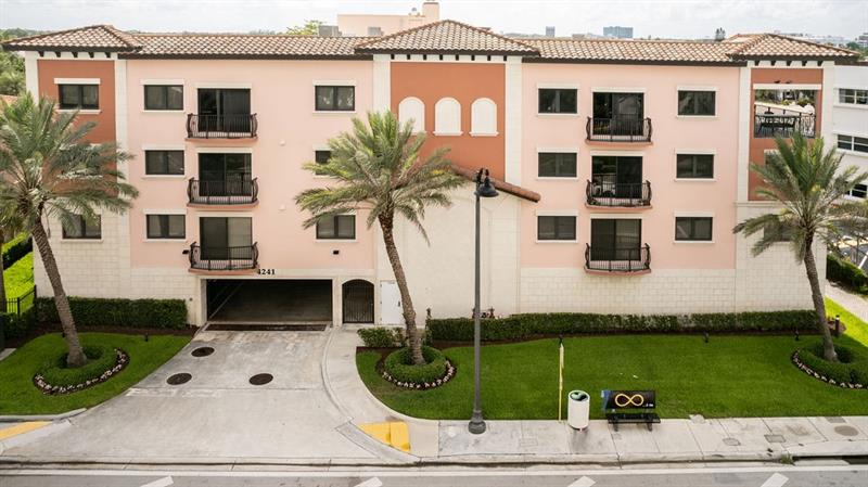 Image 2 of 73 For 4241 Ocean Blvd  102