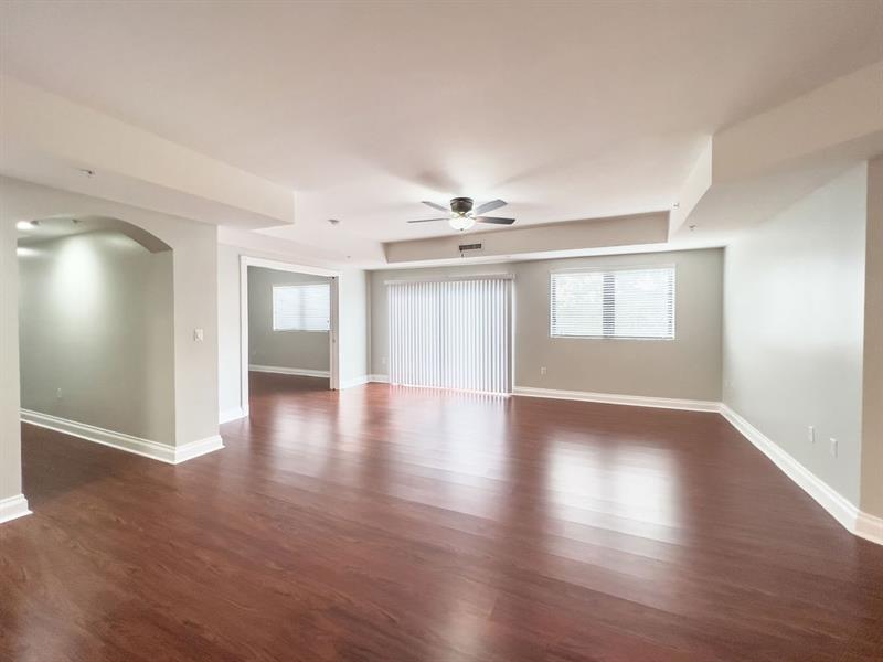 Image 20 of 73 For 4241 Ocean Blvd  102