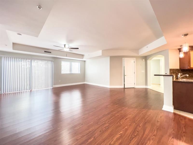 Image 21 of 73 For 4241 Ocean Blvd  102