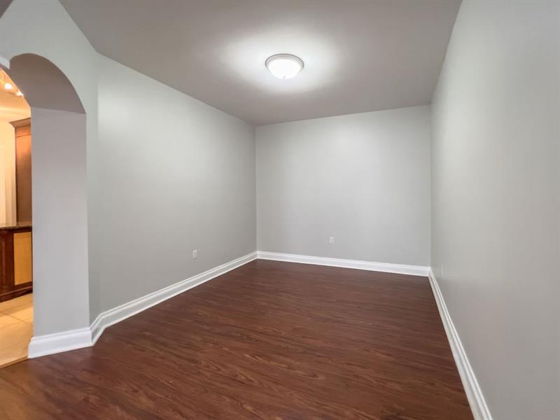 Image 22 of 73 For 4241 Ocean Blvd  102