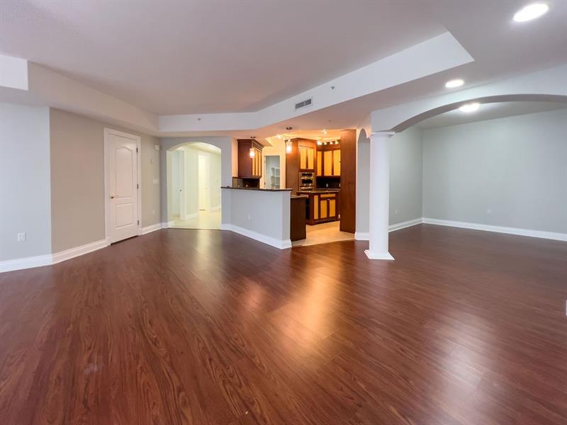 Image 31 of 73 For 4241 Ocean Blvd  102
