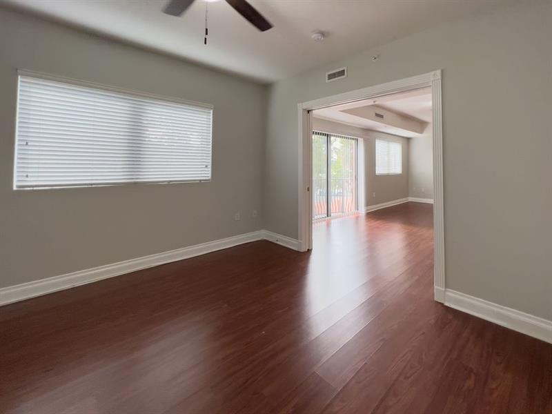 Image 36 of 73 For 4241 Ocean Blvd  102