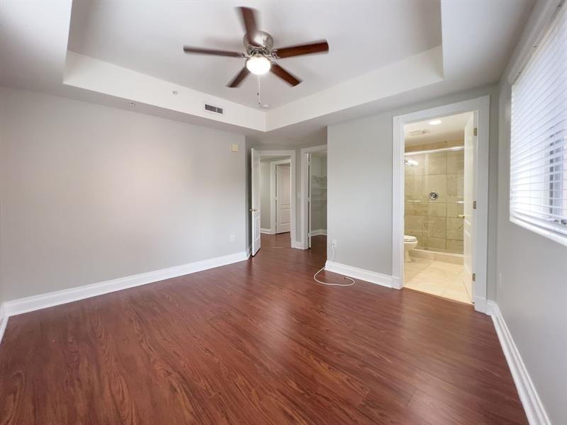 Image 42 of 73 For 4241 Ocean Blvd  102