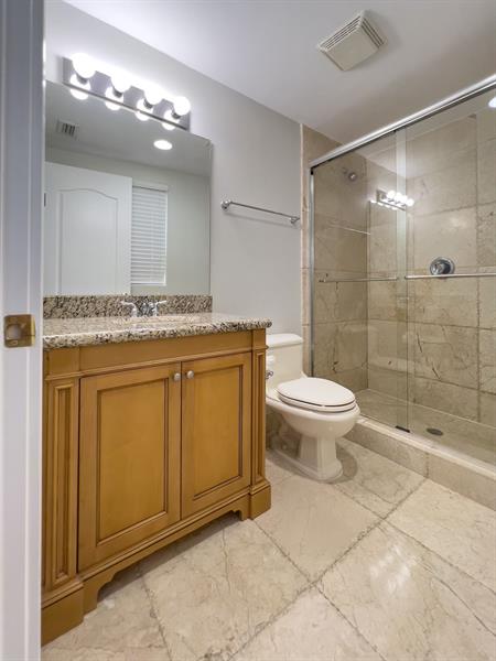 Image 44 of 73 For 4241 Ocean Blvd  102