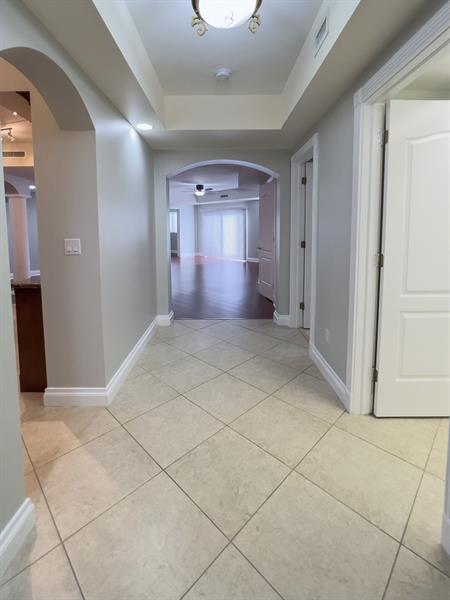Image 5 of 73 For 4241 Ocean Blvd  102
