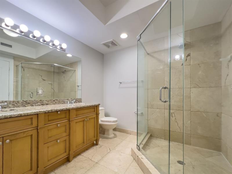 Image 54 of 73 For 4241 Ocean Blvd  102