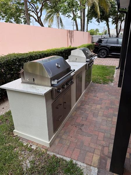 Image 70 of 73 For 4241 Ocean Blvd  102