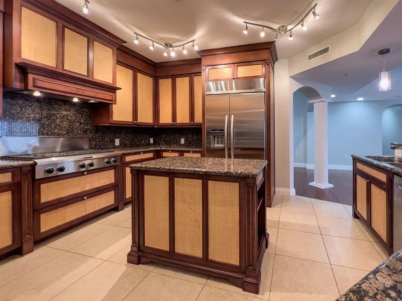 Image 9 of 73 For 4241 Ocean Blvd  102