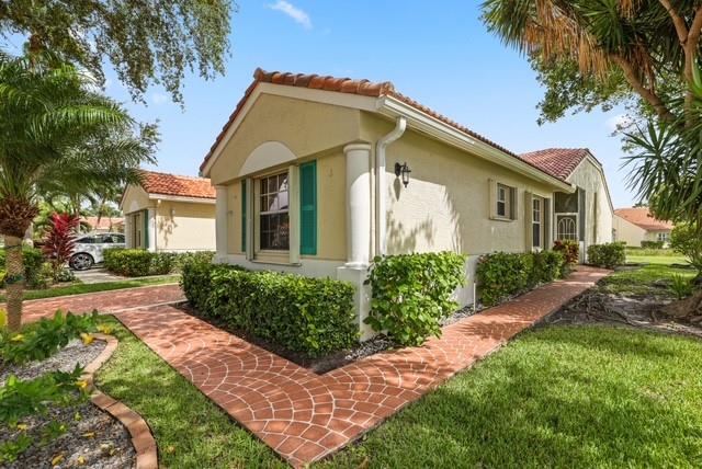 Image 24 of 29 For 6171 Floral Lakes Dr