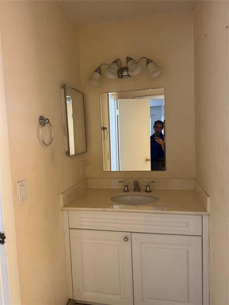 Image 19 of 24 For 6560 41st Pl  6560