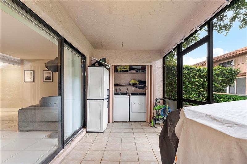 Image 10 of 36 For 29 Laredo Pl  29