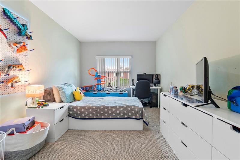 Image 11 of 36 For 29 Laredo Pl  29