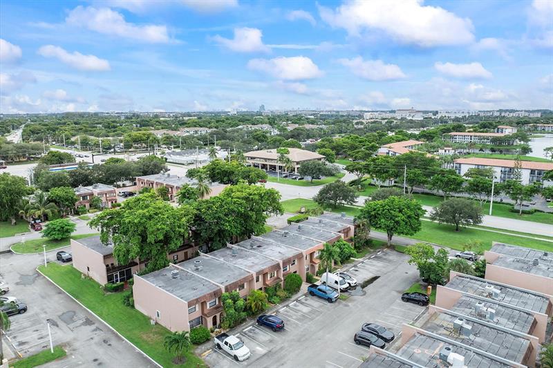 Image 34 of 36 For 29 Laredo Pl  29