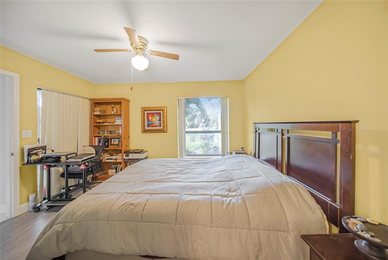 Image 25 of 51 For 3039 Carambola Cir  3039