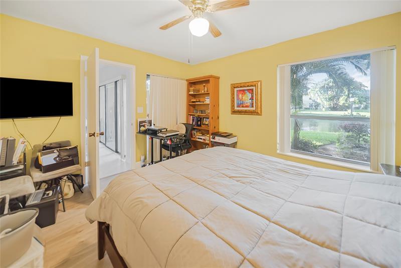 Image 26 of 51 For 3039 Carambola Cir  3039