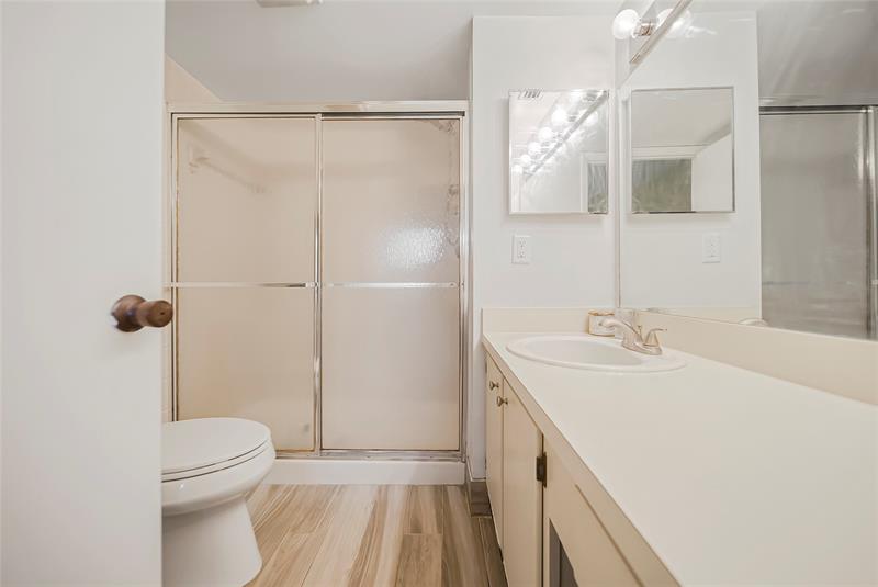 Image 28 of 51 For 3039 Carambola Cir  3039