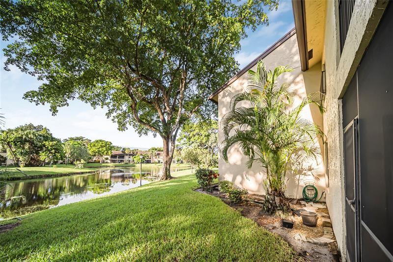 Image 4 of 51 For 3039 Carambola Cir  3039