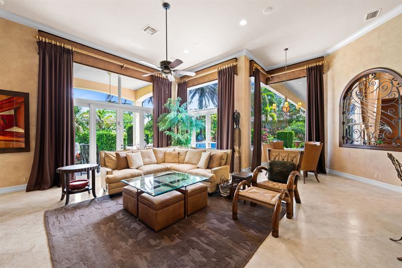 Image 15 of 47 For 12825 Stonebrook Dr