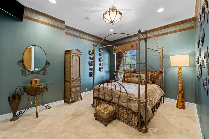 Image 27 of 47 For 12825 Stonebrook Dr