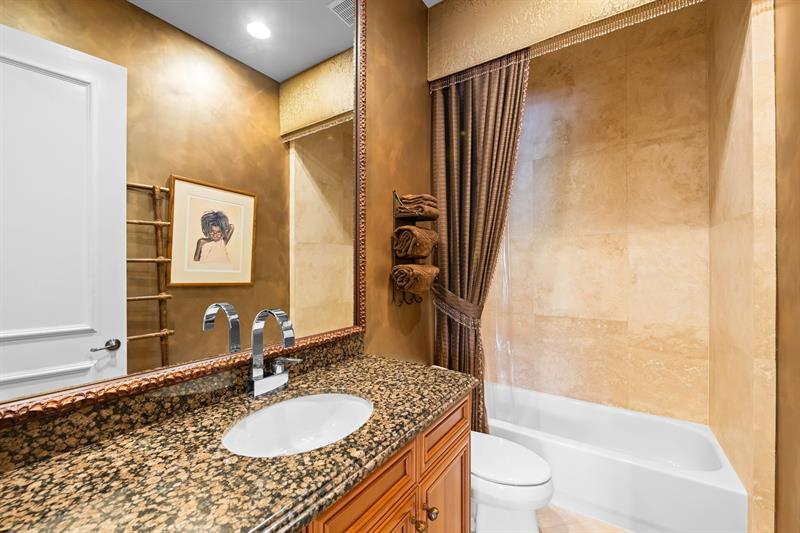 Image 28 of 47 For 12825 Stonebrook Dr