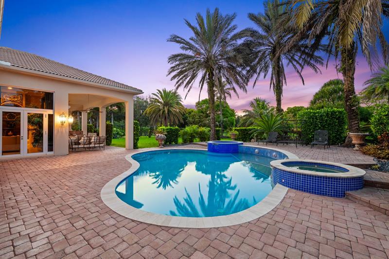 Image 33 of 47 For 12825 Stonebrook Dr