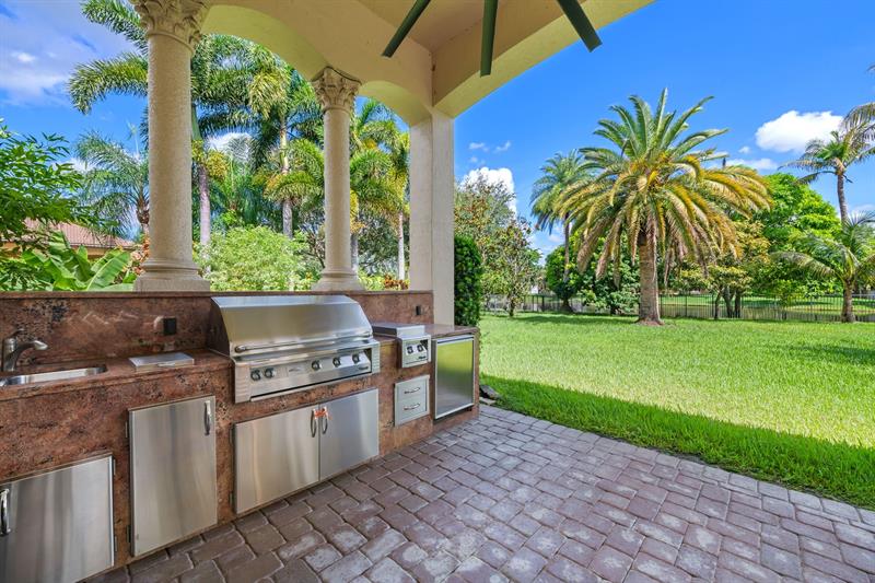 Image 37 of 47 For 12825 Stonebrook Dr