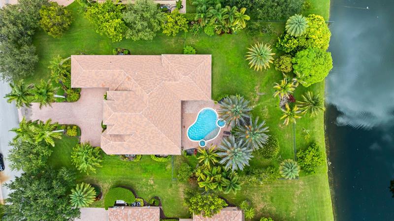 Image 5 of 47 For 12825 Stonebrook Dr