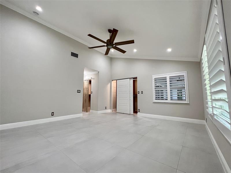 Image 11 of 22 For 720 Birdie Ct