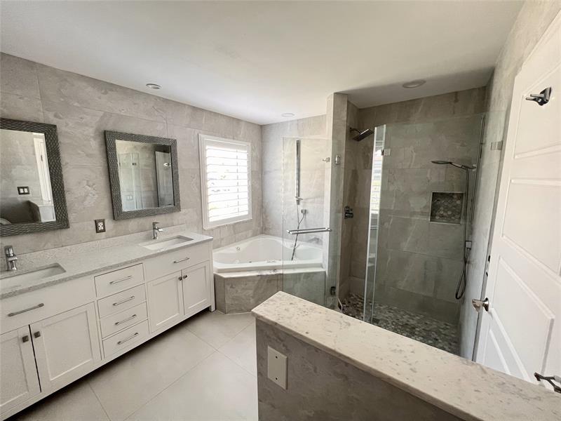 Image 13 of 22 For 720 Birdie Ct