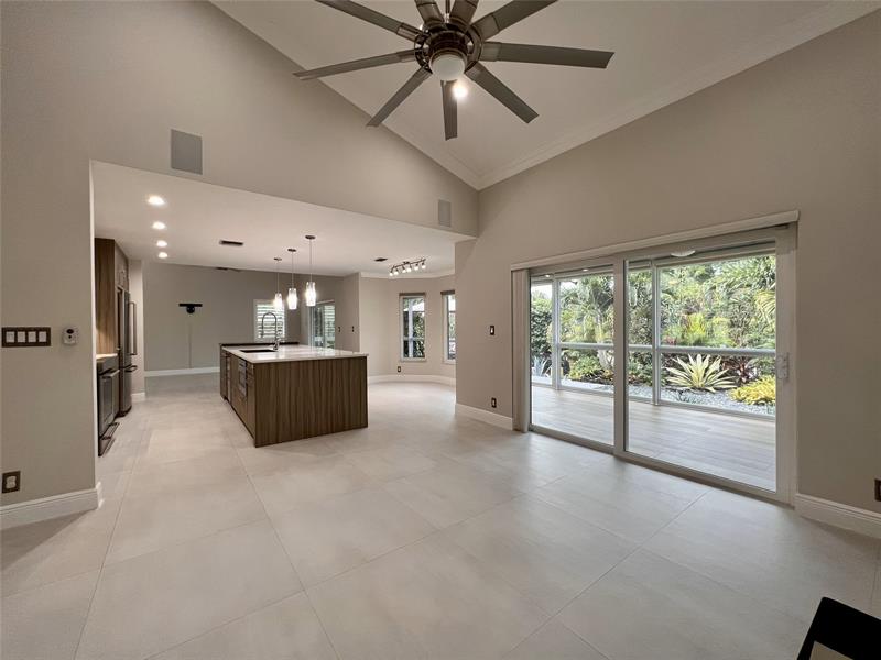 Image 3 of 22 For 720 Birdie Ct