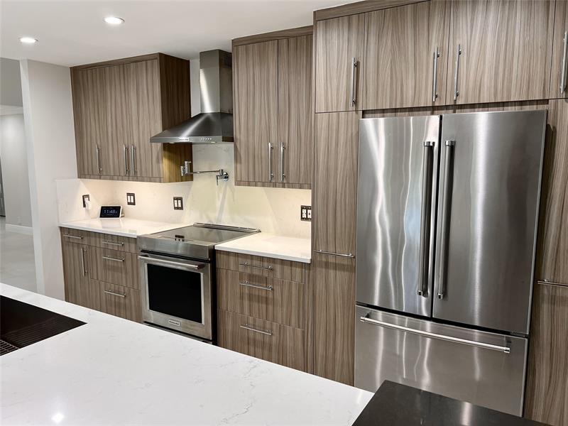 Image 6 of 22 For 720 Birdie Ct