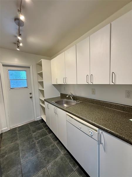 Image 6 of 10 For 3061 49th St  7