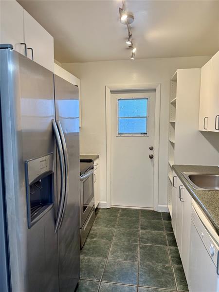 Image 7 of 10 For 3061 49th St  7