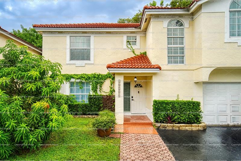 Image 3 of 32 For 10225 Nw 57 Terrace